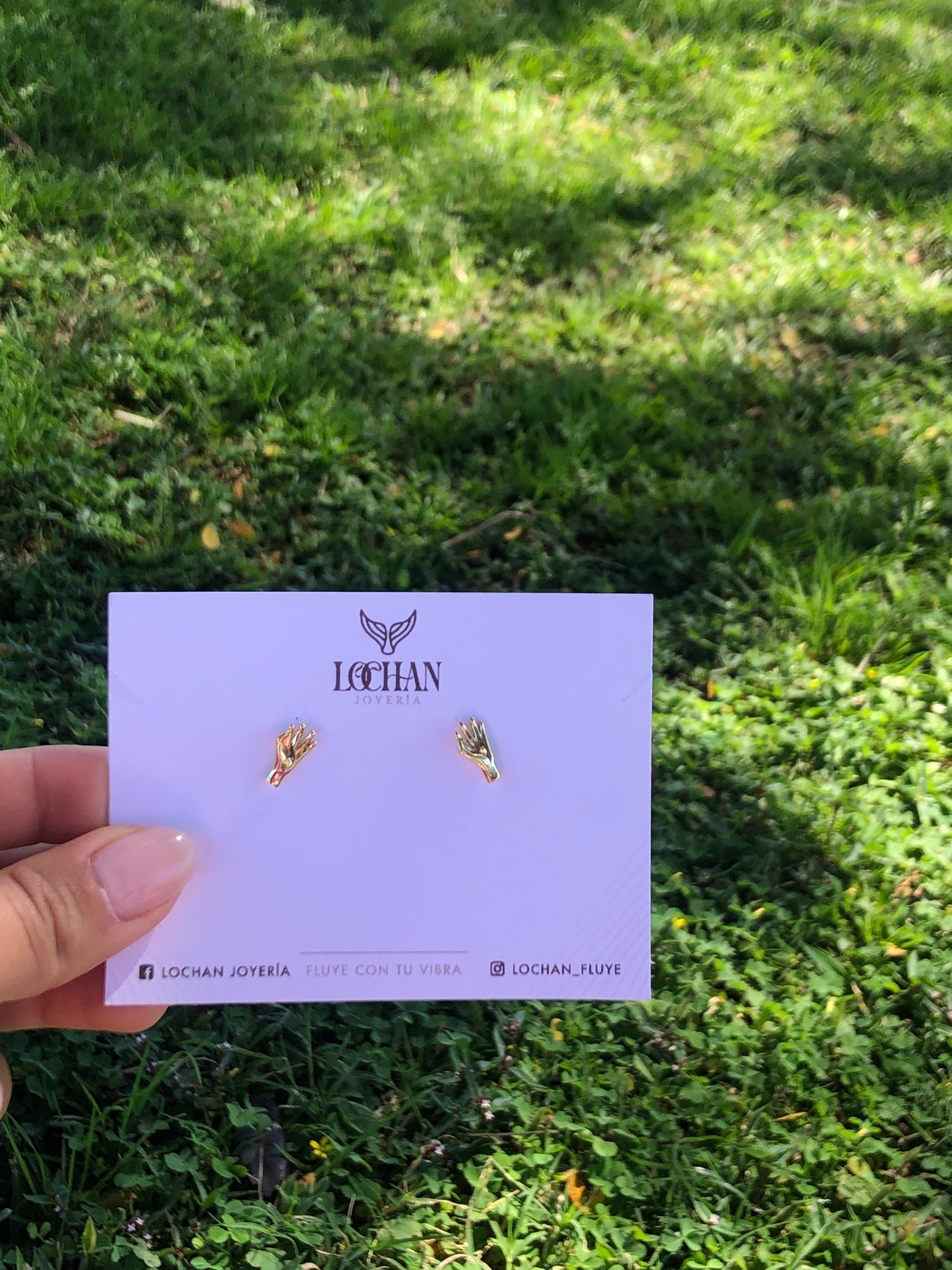 MINI EARRINGS FREE HANDS